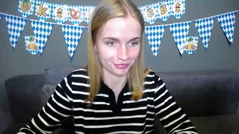 Snapshot of ritakiskis chatting on 29, 9, 2025 ritakiskis online show from 29, 9, 2025