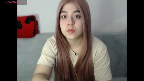 PeachSalinger online show from 21, 11, 2025