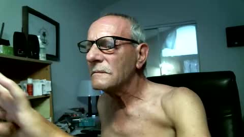 Snapshot of rjm2023 chatting on 24, 4, 2026 Bobby online show from 24, 4, 2026