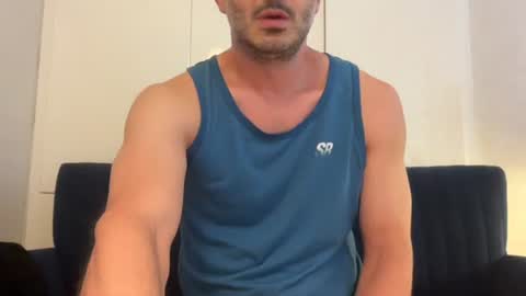 Snapshot of roadbikerider chatting on 13, 9, 2025 20cm online show from 13, 9, 2025