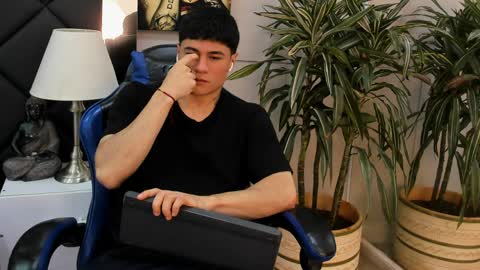 Roan Birkin online show from 7, 4, 2026