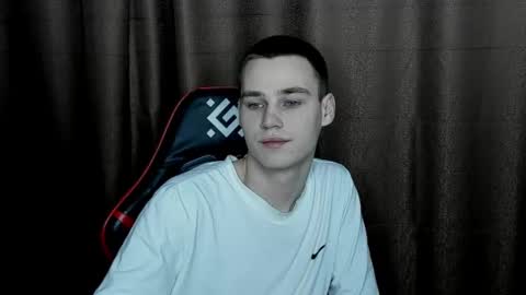 robert10211 online show from 17, 1, 2025