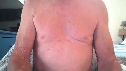 Snapshot of robert45556 chatting on 5, 10, 2025 robert online show from 5, 10, 2025