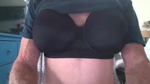 Snapshot of robert45556 chatting on 9, 10, 2025 robert online show from 9, 10, 2025