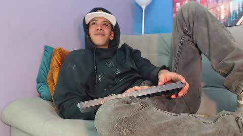 robert_kingg online show from 22, 12, 2024