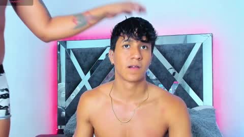 Robert Miller And Mael Thompson  online show from 2, 3, 2025