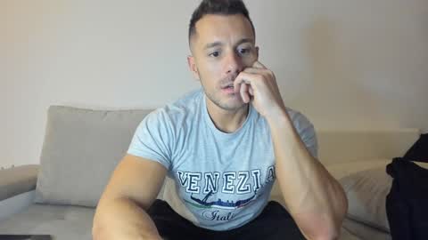 roberto4ever online show from 9, 1, 2025