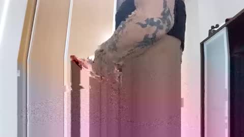 Snapshot of robertogonzalezpolonio15 chatting on 15, 11, 2025 uracan online show from 15, 11, 2025