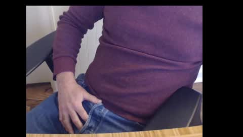 robidan6923 online show from 6, 3, 2025