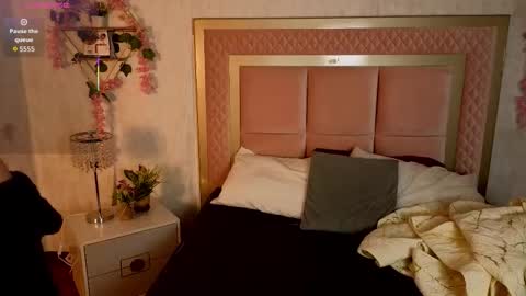 robin D online show from 5, 12, 2025