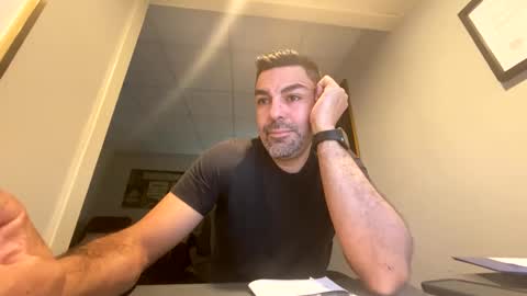 Snapshot of roblatino12 chatting on 8, 3, 2025 roblatino12 online show from 8, 3, 2025