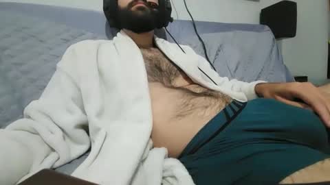 Snapshot of robwhiteguy chatting on 9, 10, 2025 robwhiteguy online show from 9, 10, 2025