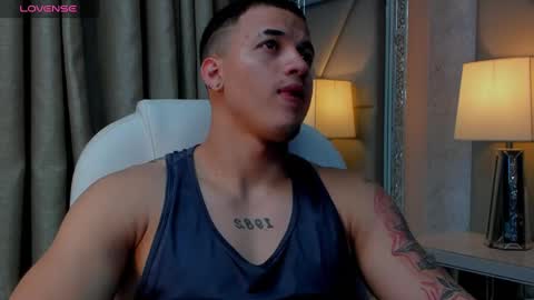 rocco_santos online show from 17, 10, 2025