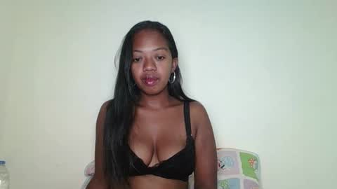 rochellinah online show from 22, 4, 2026