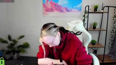 Snapshot of rockett_bunny chatting on 5, 12, 2025 Rockett online show from 5, 12, 2025