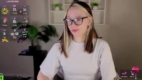 Snapshot of rockett_bunny chatting on 18, 5, 2026 Rockett online show from 18, 5, 2026