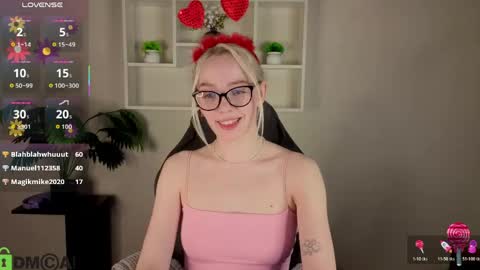 Snapshot of rockett_bunny chatting on 18, 5, 2026 Rockett online show from 18, 5, 2026