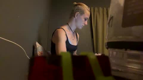 Snapshot of rockstarloverz chatting on 2, 2, 2025 RockstarLoverz online show from 2, 2, 2025