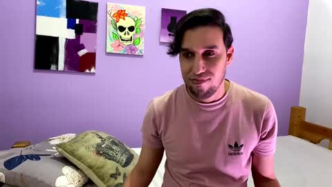 Thiago independent model online show from 20, 2, 2025