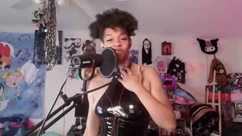 Snapshot of roelliitheecchi chatting on 17, 6, 2026 Roellii Pinky online show from 17, 6, 2026