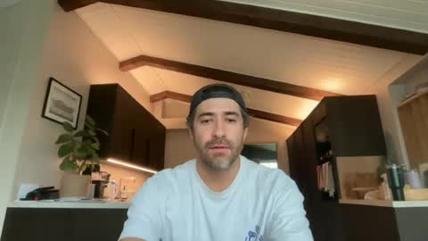 Snapshot of rogersterling11 chatting on 17, 6, 2026 Roger Sterling online show from 17, 6, 2026
