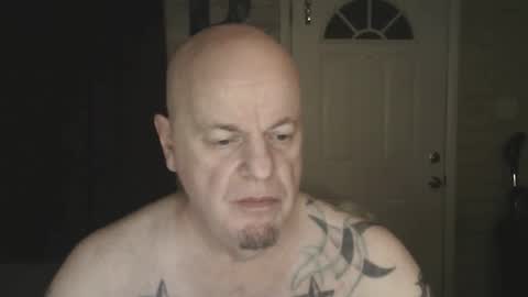 Snapshot of roinaz chatting on 7, 6, 2026 roinaz online show from 7, 6, 2026