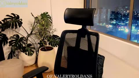 Snapshot of roldansvalery chatting on 20, 2, 2025 Valery Roldans online show from 20, 2, 2025