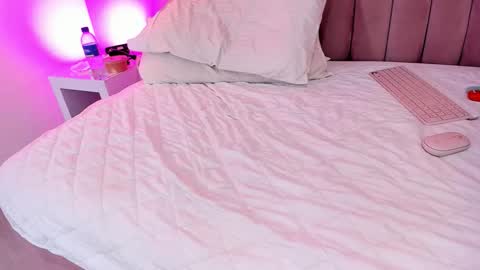 Marcela online show from 19, 10, 2025