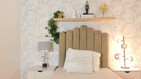   online show from 25, 1, 2025