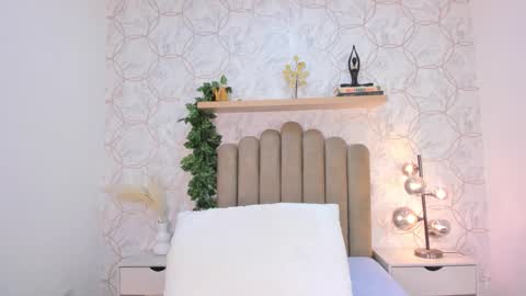   online show from 8, 11, 2025