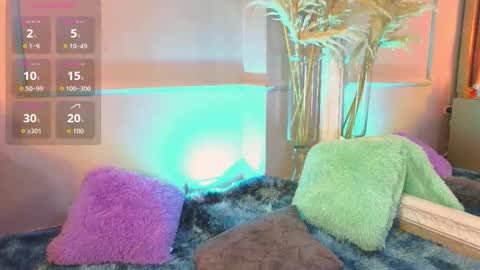   online show from 8, 11, 2025