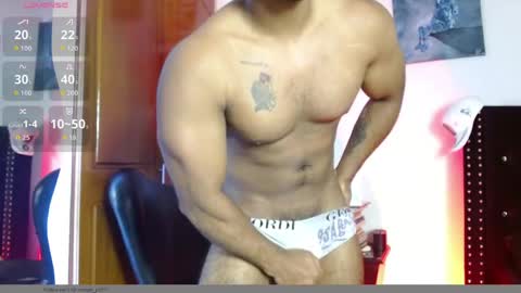 Snapshot of romanpearce_ chatting on 7, 5, 2026 Roman online show from 7, 5, 2026