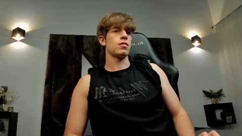 Snapshot of romeo_ricci1 chatting on 22, 6, 2026 Romeo Ricci online show from 22, 6, 2026