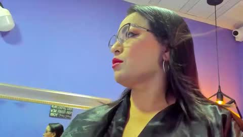 Snapshot of romina017 chatting on 2, 10, 2025 Romi online show from 2, 10, 2025