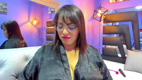 Snapshot of romina017 chatting on 8, 10, 2025 Romi online show from 8, 10, 2025