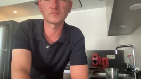 Snapshot of ronnyghgbg chatting on 14, 6, 2026 ronnyghgbg online show from 14, 6, 2026