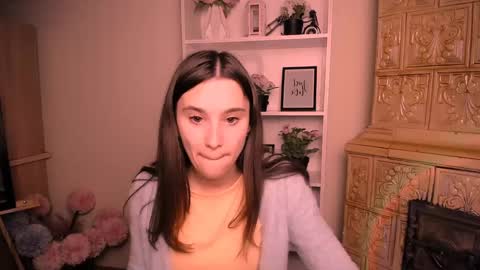 Snapshot of rosalais_ chatting on 30, 4, 2026 Rose online show from 30, 4, 2026