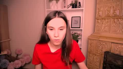 Snapshot of rosalais_ chatting on 16, 5, 2026 Rose online show from 16, 5, 2026