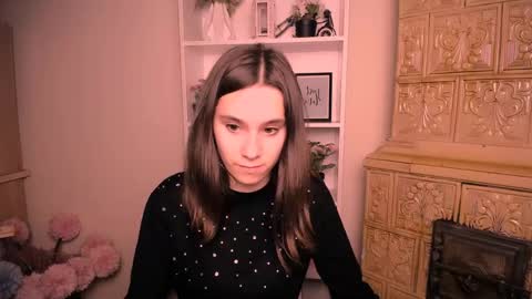 Snapshot of rosalais_ chatting on 19, 5, 2026 Rose online show from 19, 5, 2026