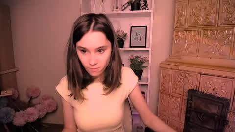 Snapshot of rosalais_ chatting on 22, 5, 2026 Rose online show from 22, 5, 2026