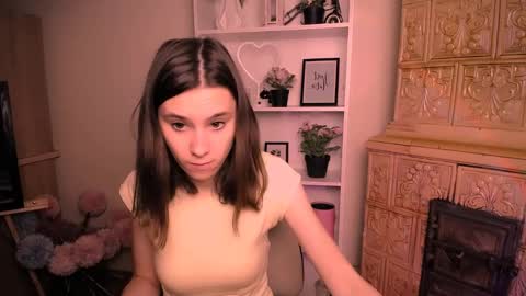 Snapshot of rosalais_ chatting on 26, 5, 2026 Rose online show from 26, 5, 2026