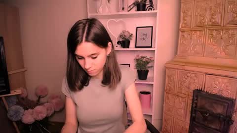 Snapshot of rosalais_ chatting on 27, 5, 2026 Rose online show from 27, 5, 2026