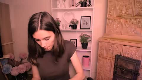 Snapshot of rosalais_ chatting on 29, 5, 2026 Rose online show from 29, 5, 2026
