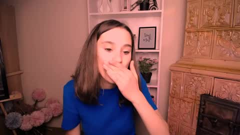 Snapshot of rosalais_ chatting on 3, 6, 2026 Rose online show from 3, 6, 2026