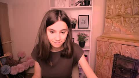Snapshot of rosalais_ chatting on 5, 6, 2026 Rose online show from 5, 6, 2026