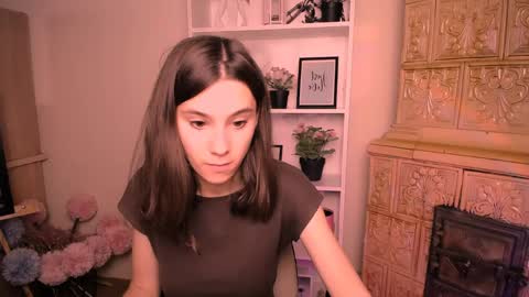 Snapshot of rosalais_ chatting on 5, 6, 2026 Rose online show from 5, 6, 2026