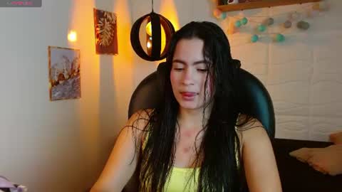 Snapshot of rosaliea chatting on 16, 6, 2026 R O S A L I A online show from 16, 6, 2026