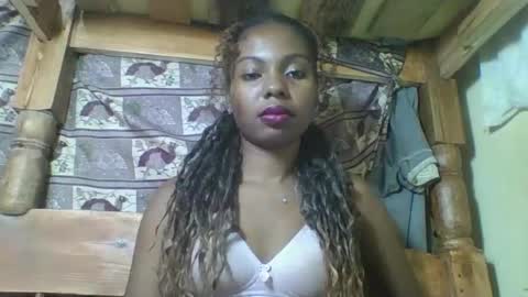Snapshot of rosalinda933 chatting on 12, 4, 2026 Rosalinda online show from 12, 4, 2026
