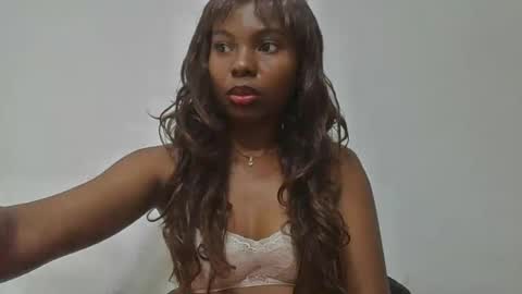 Snapshot of rosalinda933 chatting on 15, 7, 2026 Rosalinda online show from 15, 7, 2026