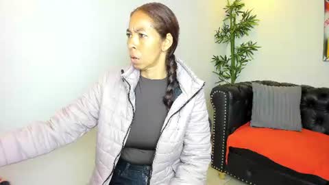 Snapshot of rosalinda_cortez chatting on 25, 7, 2026 Rosalinda online show from 25, 7, 2026